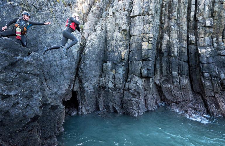 coasteering pembrokeshire